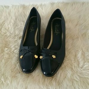 Navy kitten heels (T3)